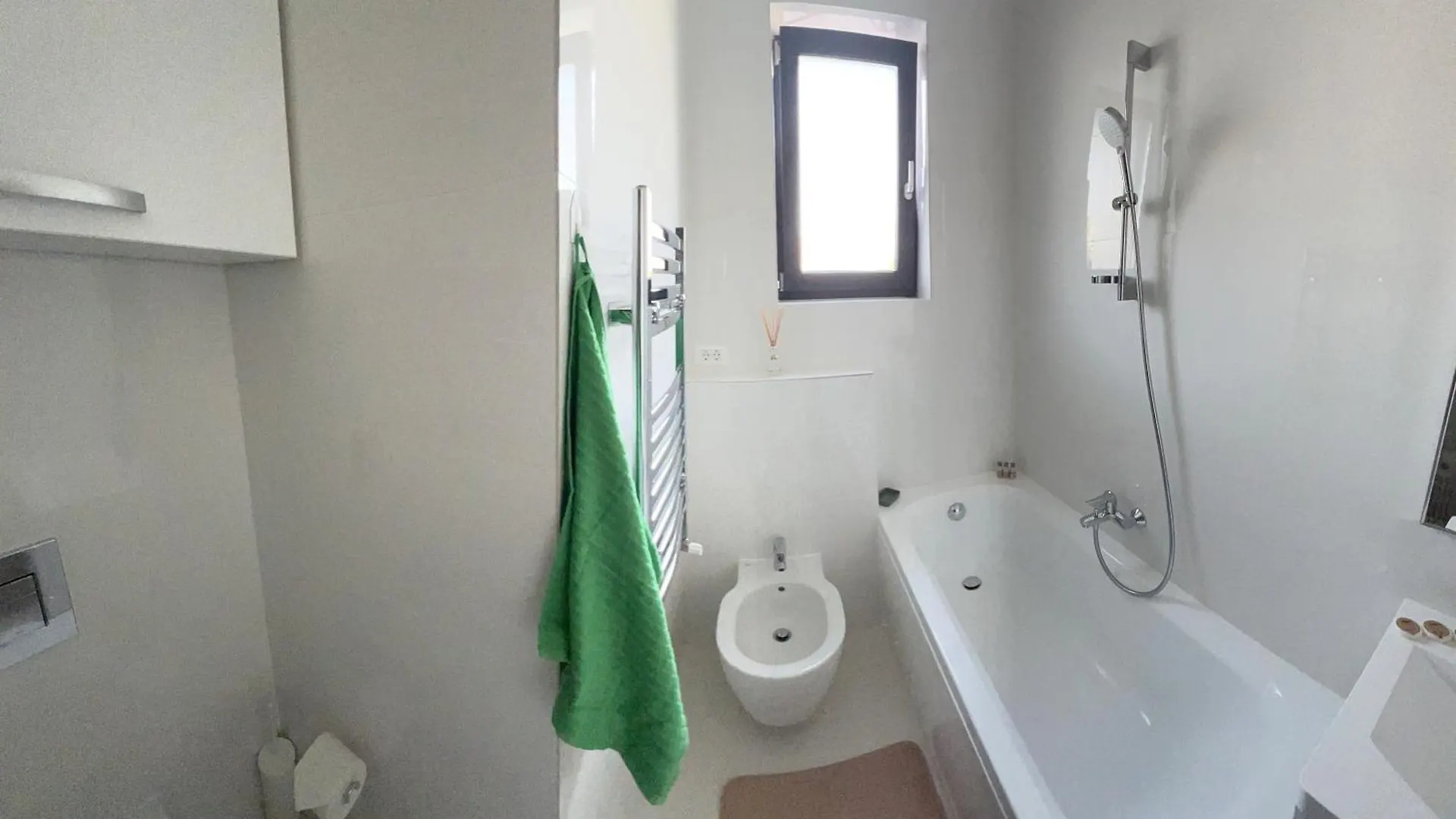 Cathedral Uptown Apartment Bucureşti